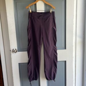 Athleta active stretchy plum joggers